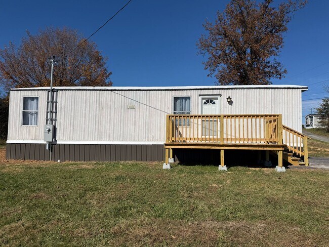Building Photo - Newly remodeled 2 bedroom 1 bathroom mobile home in Greeneville, TN