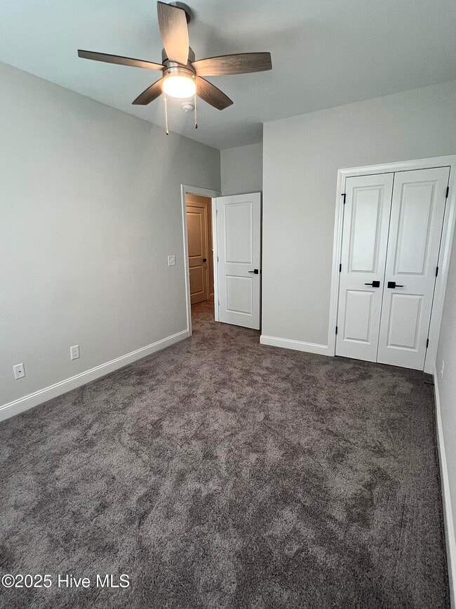 Building Photo - 2105 N Kali Ln