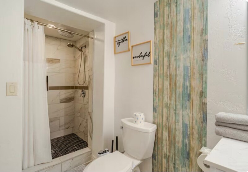 Building Photo - 488 Lana Ct