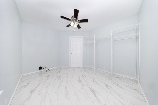 Building Photo - 2203 Mountain Ranch Dr