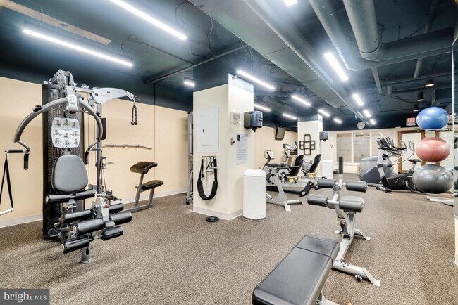 Building Photo - 5500 Holmes Run Pkwy