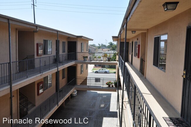 Building Photo - 4935 W 120th St