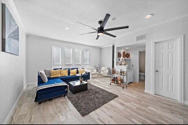 Building Photo - 15167 Kimberley Ct