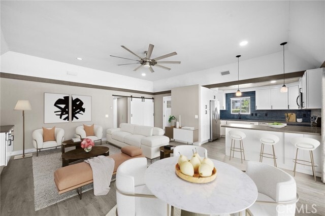 Building Photo - 22400 Canyon Club Dr