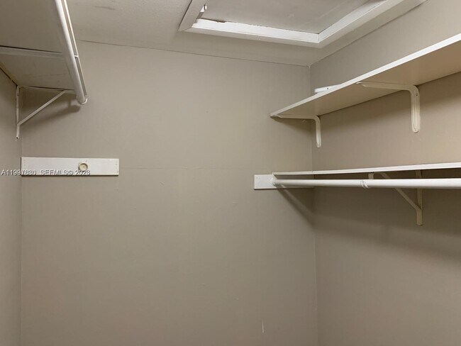 Building Photo - 3932 NW 87th Ave