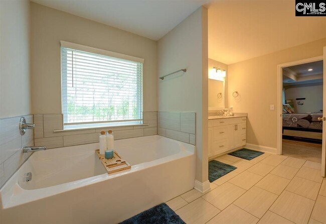 Building Photo - 309 Creek Ridge Loop