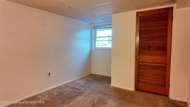 Building Photo - 3730 Lawrence Ave