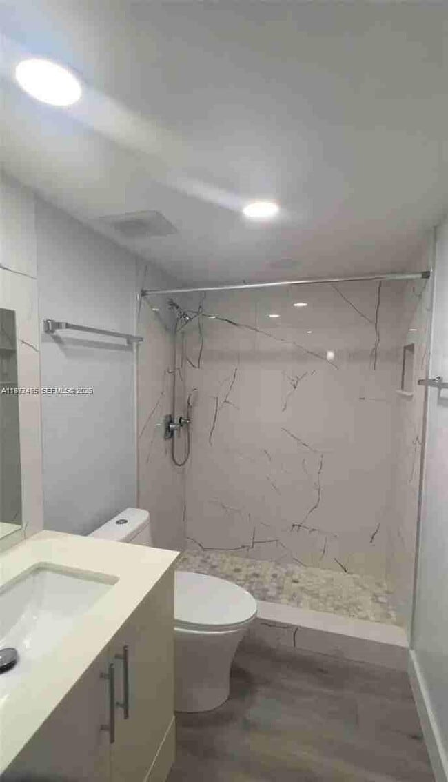 Building Photo - 1555 W 44th Pl