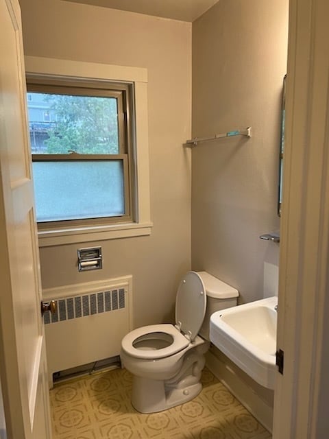 Bath - 3413 Urban St