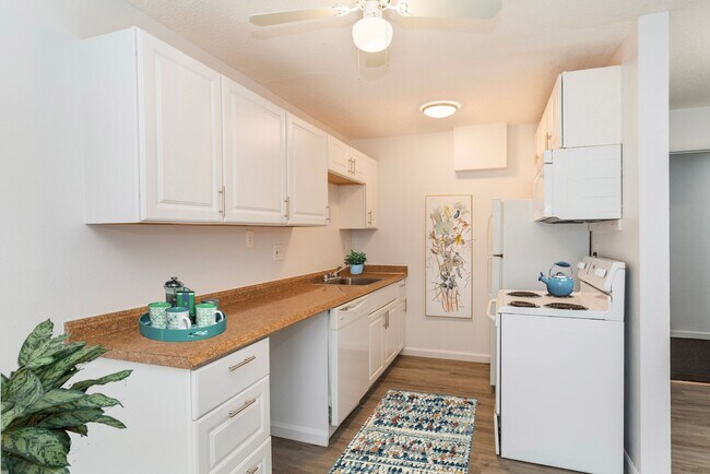 Building Photo - Applewood Apartments