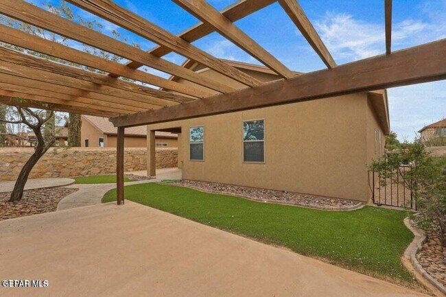 Building Photo - 1328 Dominic Anakin Dr