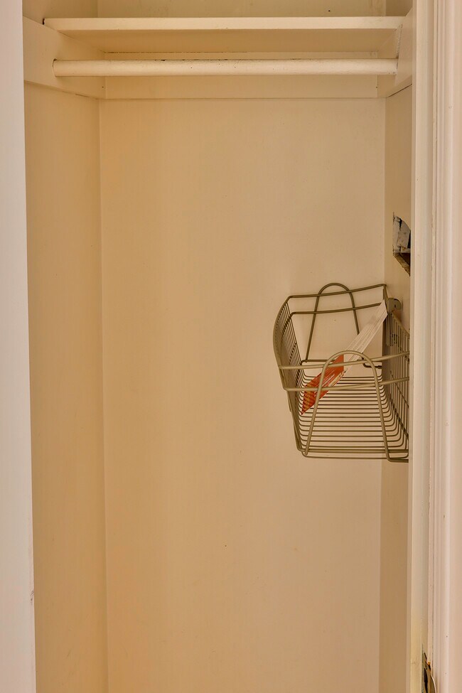 Mail directly inside! - 1020 E Garden Ave