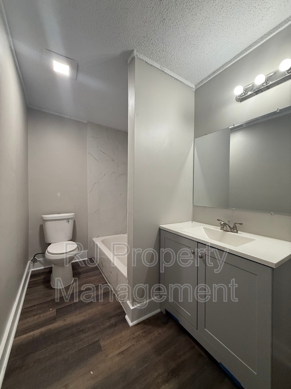 Building Photo - 705 Harahan Rd