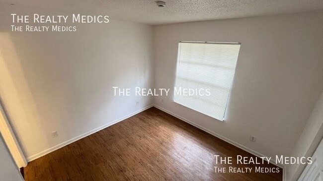 Building Photo - 1984 Agora Cir SE