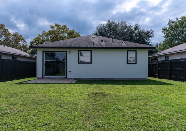 Building Photo - 1106 Stanislaws Dr