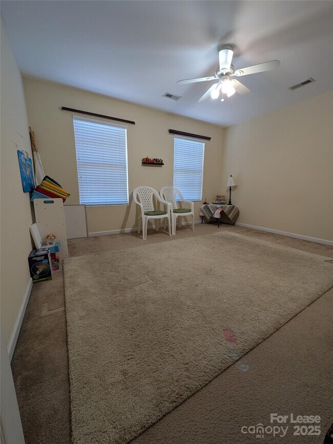 Building Photo - 2102 Big Pine Dr