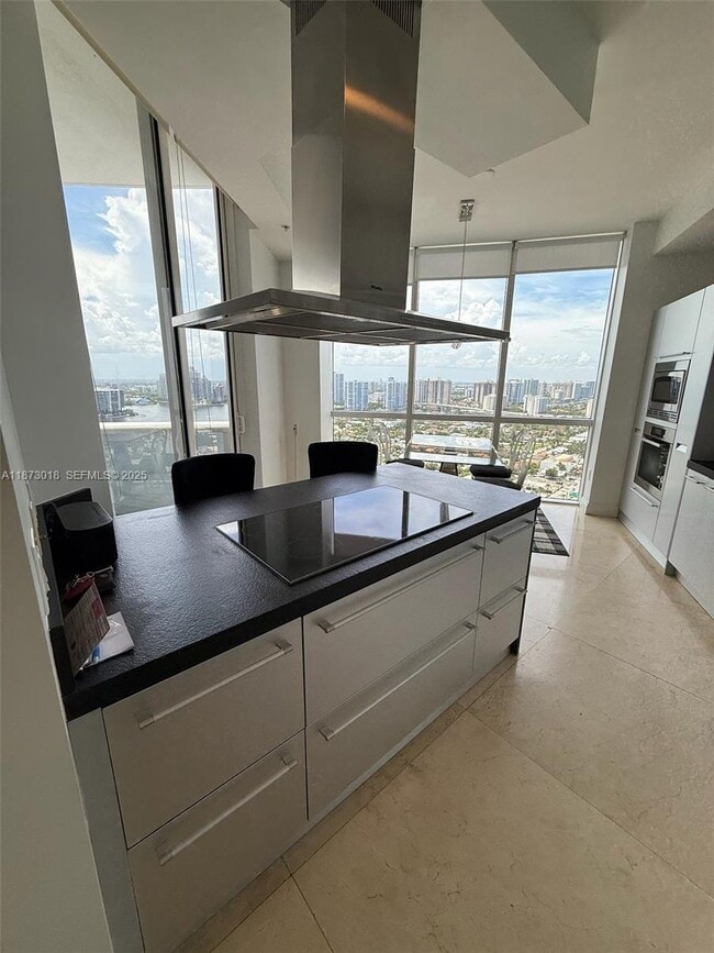 Building Photo - 18201 Collins Ave