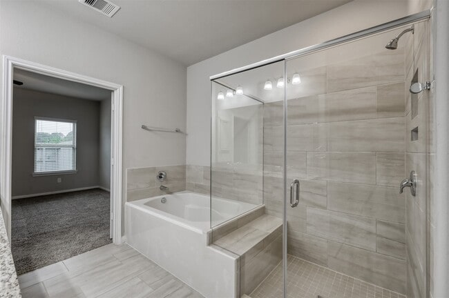 Building Photo - 15331 Westland Gate Dr
