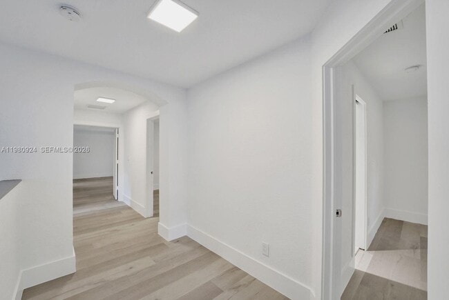 Building Photo - 4100 E Gardenia Ave