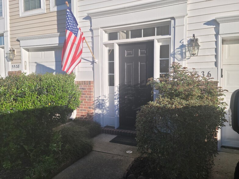 Building Photo - 5536 Vista View Ct