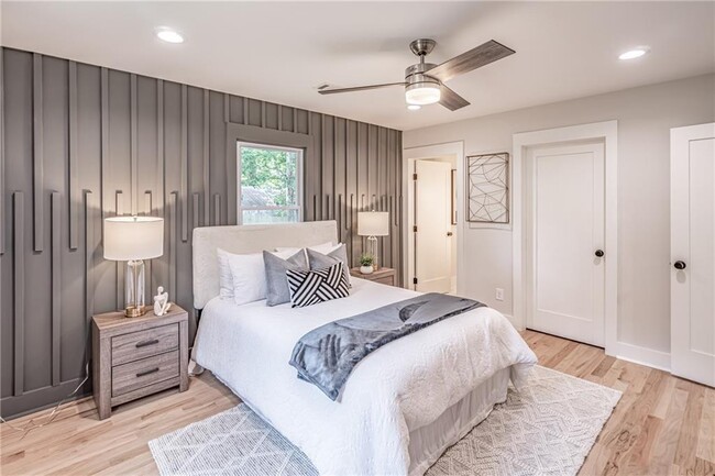 Building Photo - 605 Blake Ave SE