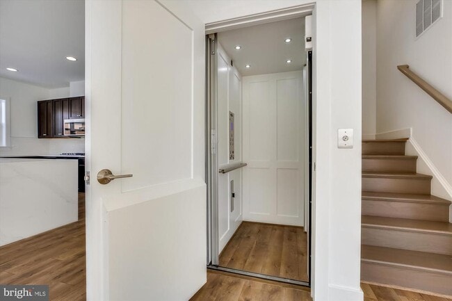 Building Photo - 3234 Royal Fern Pl