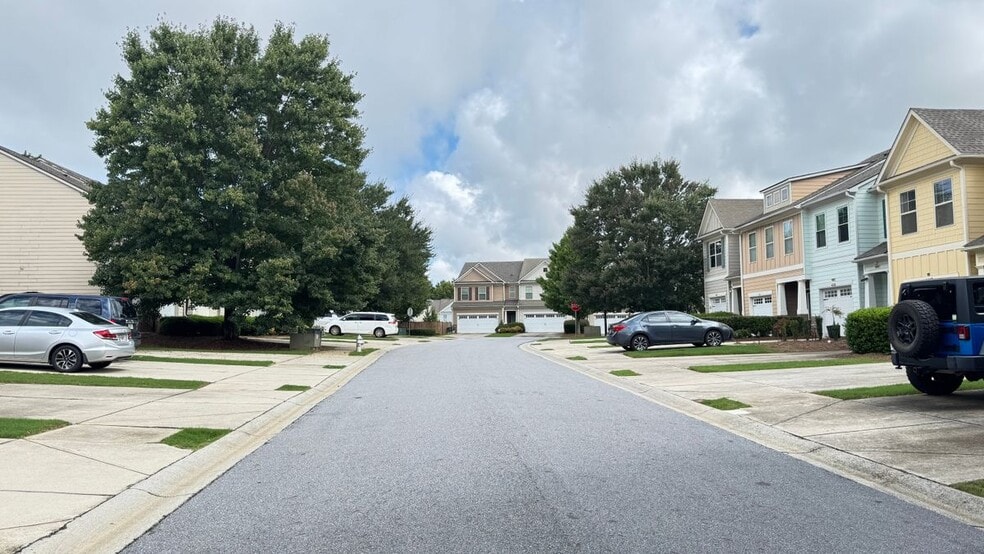 Building Photo - 6190 Elmshorn Way