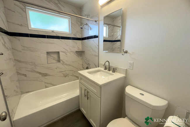 Building Photo - Fully Remodeled 3 Bedroom Home in Sunshine...