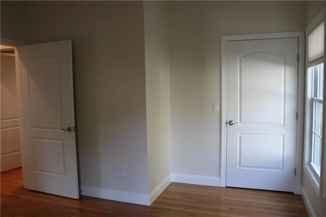 Building Photo - 5 Kristin Ct