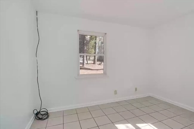 Building Photo - Arden Ct