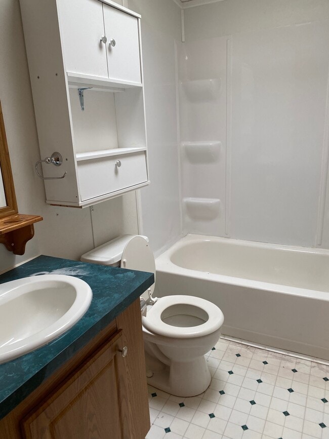 Building Photo - 16135 OH-39