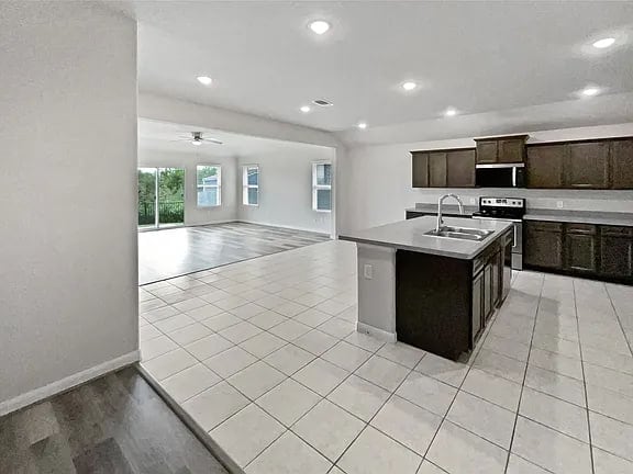 Building Photo - 9010 Bald Cypress St
