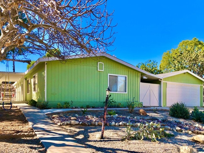 Building Photo - Awesome Updated Single Story in The Darling "Farm" Community of Wildomar, Close to Everything, bu...
