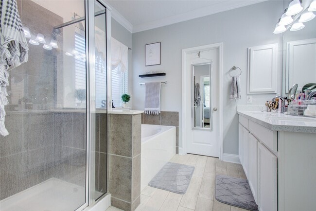 Building Photo - 19 Canterborough Pl