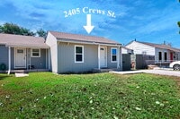 Building Photo - 2405 Crews St