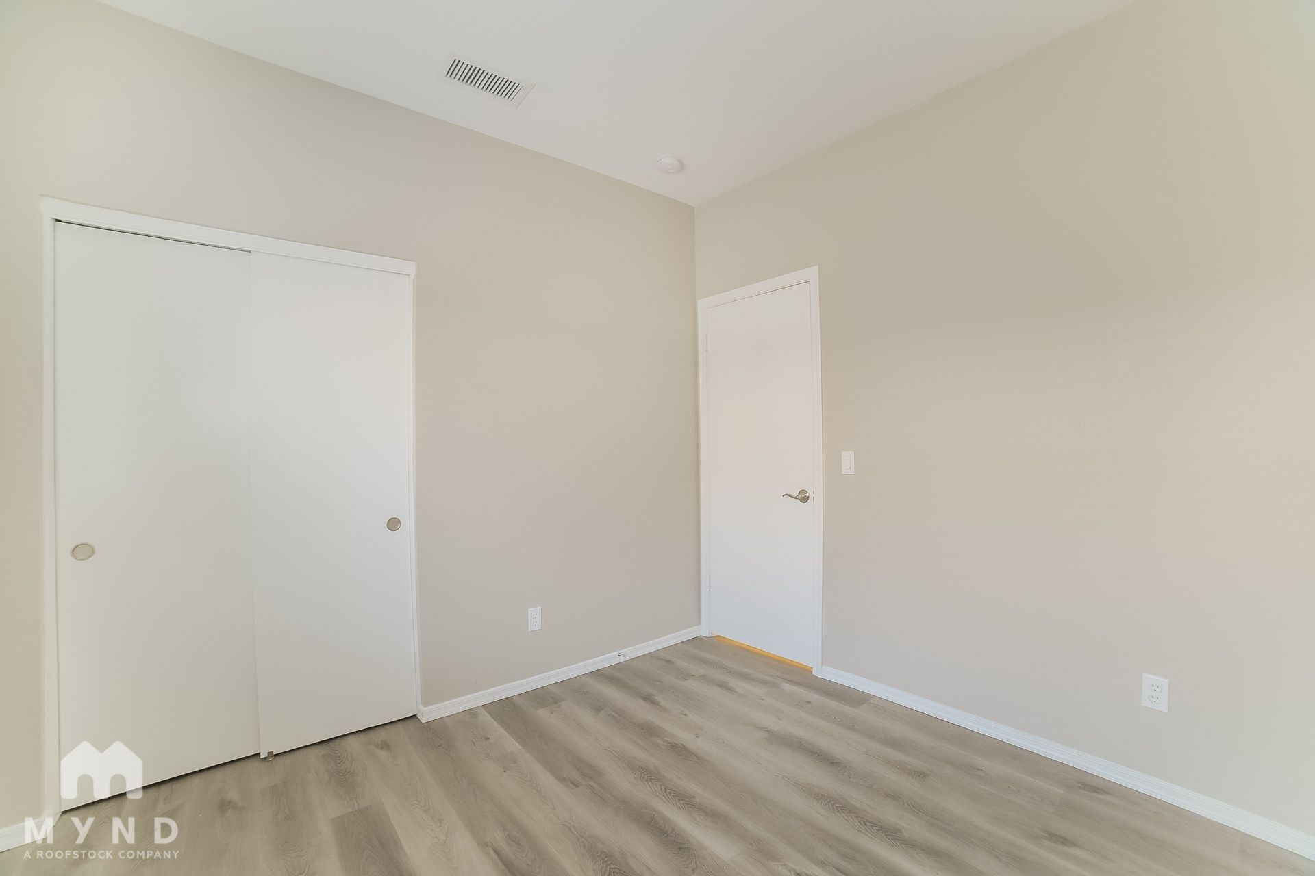 Building Photo - 2607 S 156th Ave