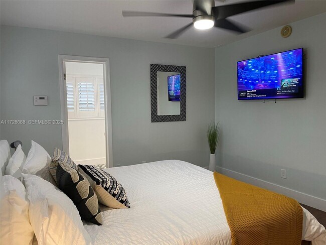 Building Photo - 2719 SE 11th St