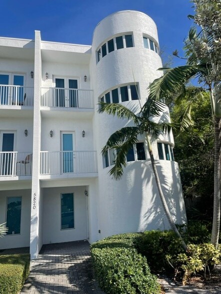 Primary Photo - Flagler Townhomes