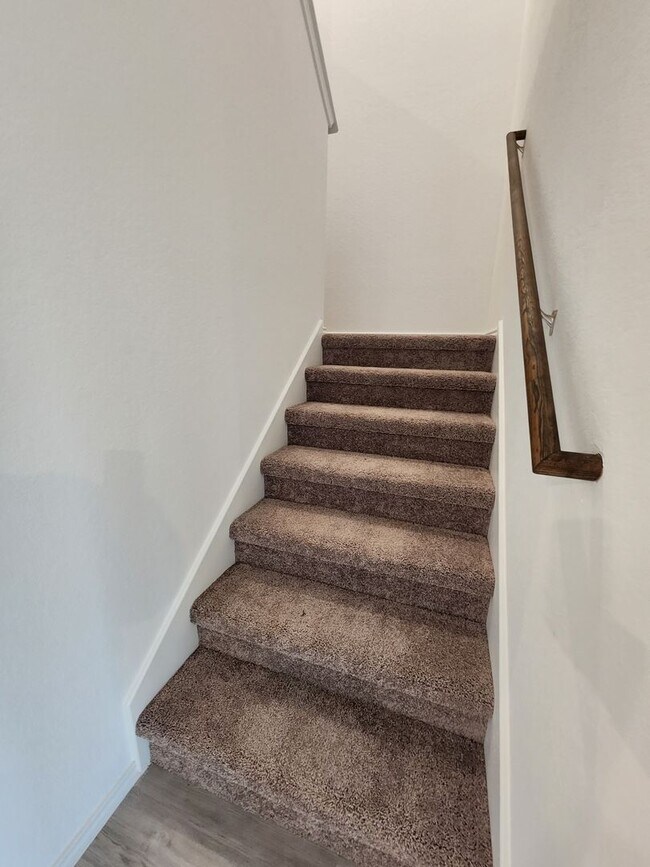 Building Photo - 4-bed, 2-bath gem in Hidden Trails- Bulverde TX- 4/2/2-6013 Companion Loop