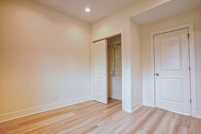 Building Photo - 418 Ridge Rd