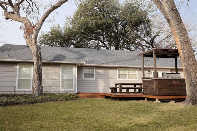 Building Photo - 740 Peavy Rd