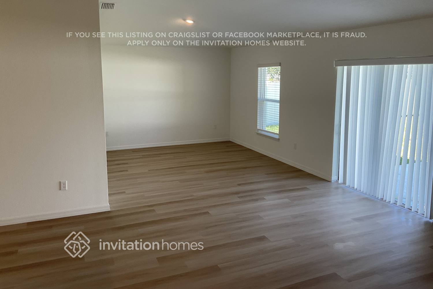 Building Photo - 27 Red Birch Ln