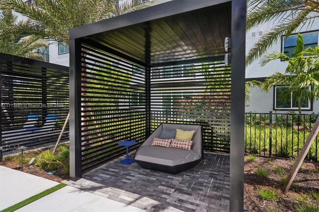 Building Photo - 2095 W Atlantic Ave