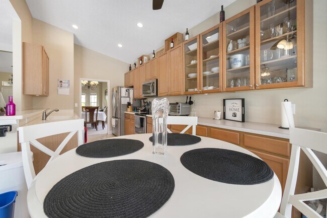 Building Photo - 5145 Marbella Isle Dr
