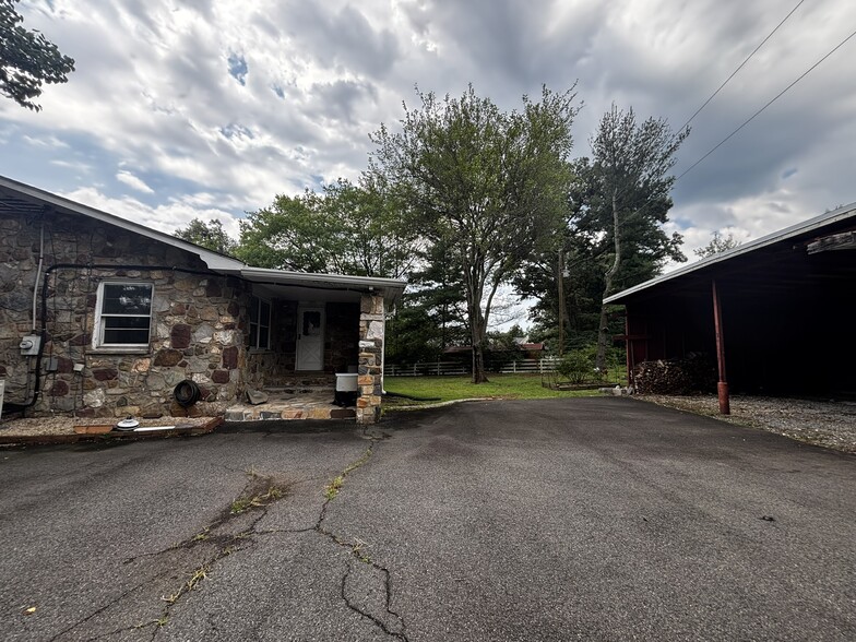 Building Photo - 25339 Rainbow Ranch Ln
