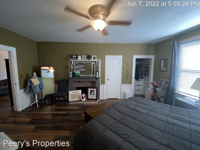 Building Photo - 2 br, 2 bath House - 207 E 3rd Street