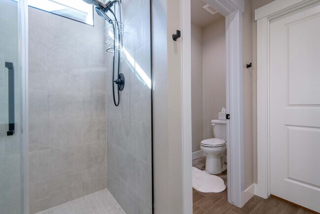 Building Photo - 253 Bald Eagle Dr