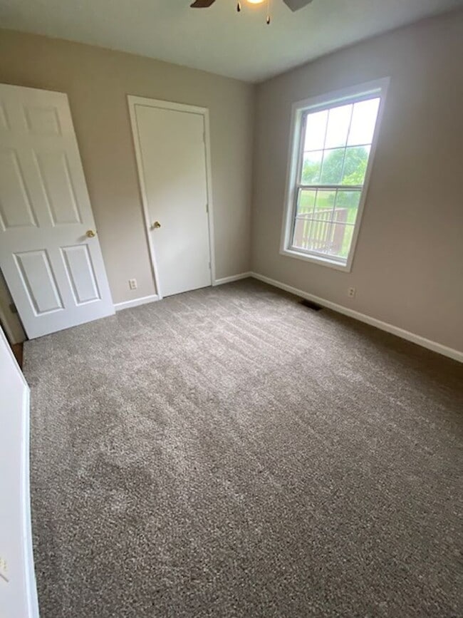 Building Photo - 1/2 off 1st months rent