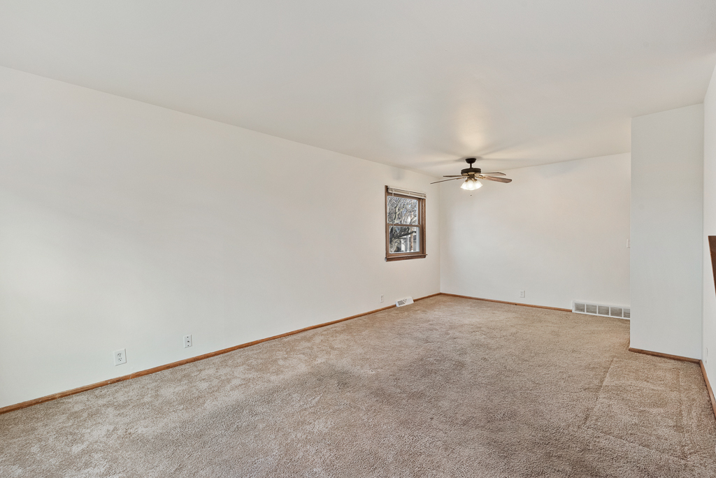 Living Room - 9554 W Beckett Ave