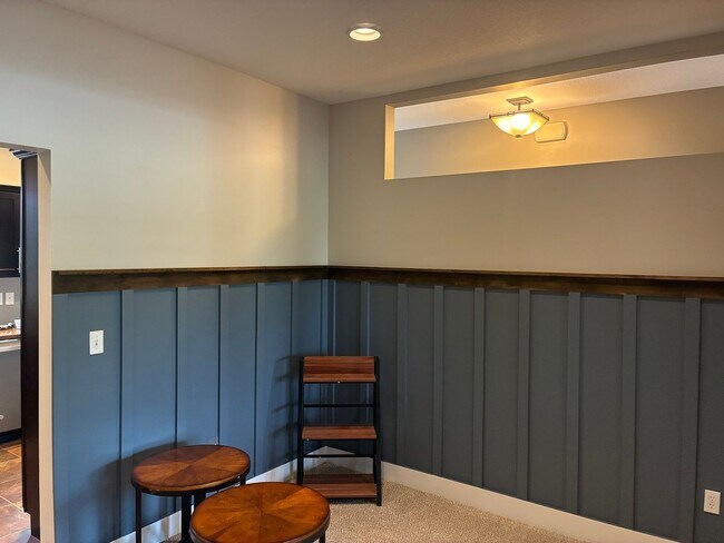 Building Photo - 4207 Gladden Ln